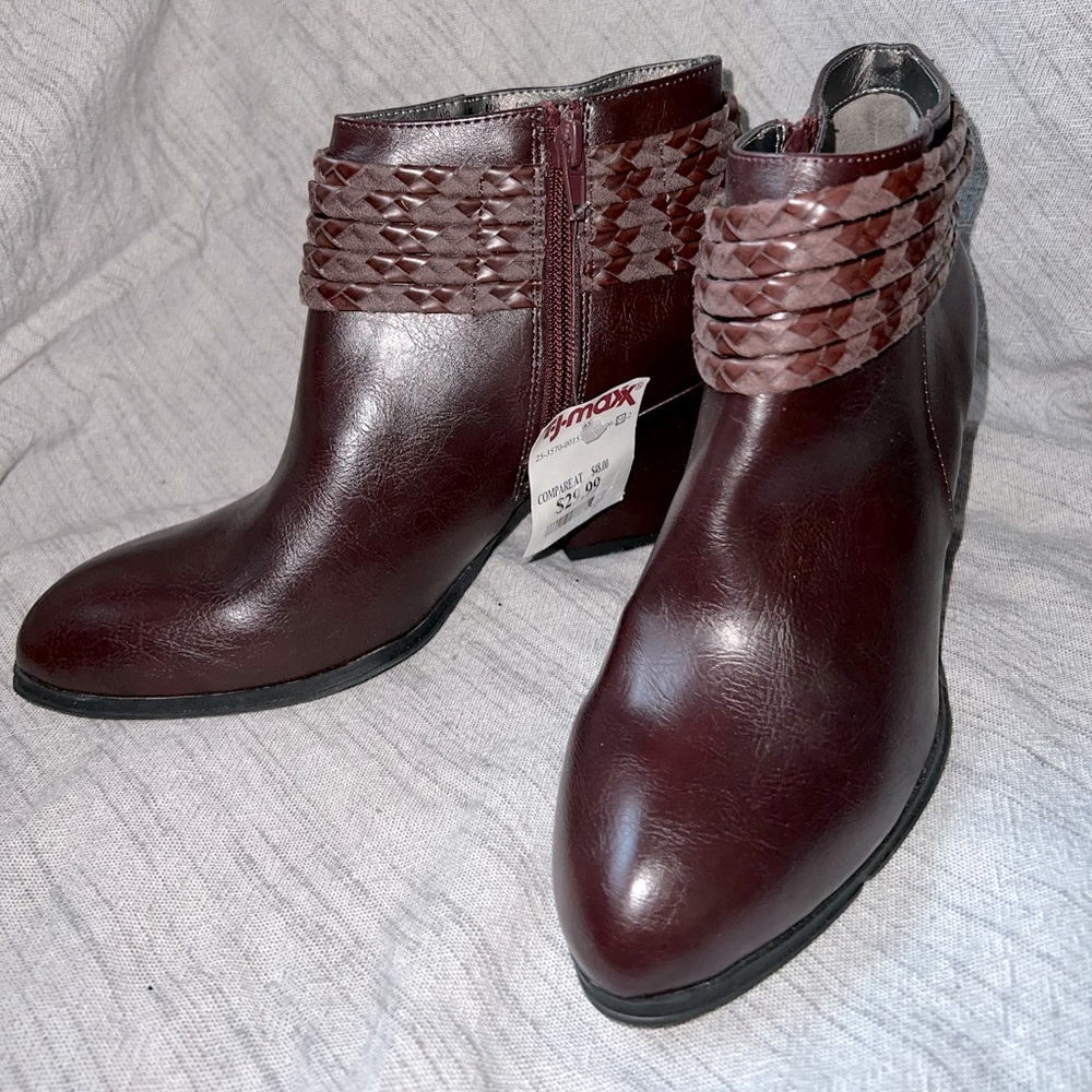 NWT Lifestrides Flex Booties
